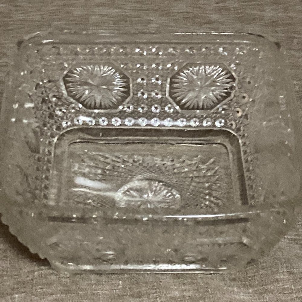VINTAGE CRYSTAL GLASS SQUARE CANDY DISH - Picture 3 of 8